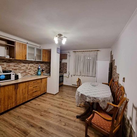 Lovely 2 Bedrooms Flat Cornelia- Central Corabia Exterior foto